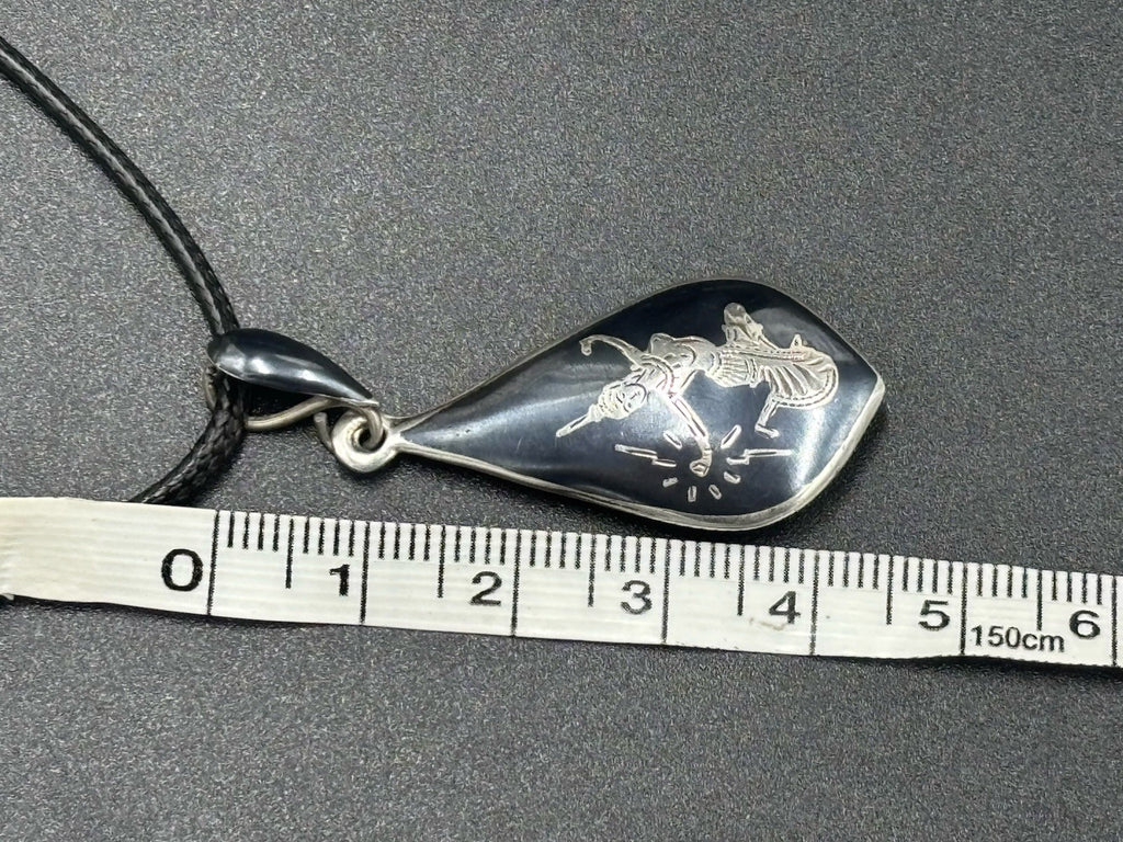 Vintage Siam Sterling Silver Niello Gray Enamel Tear Drop Pendant