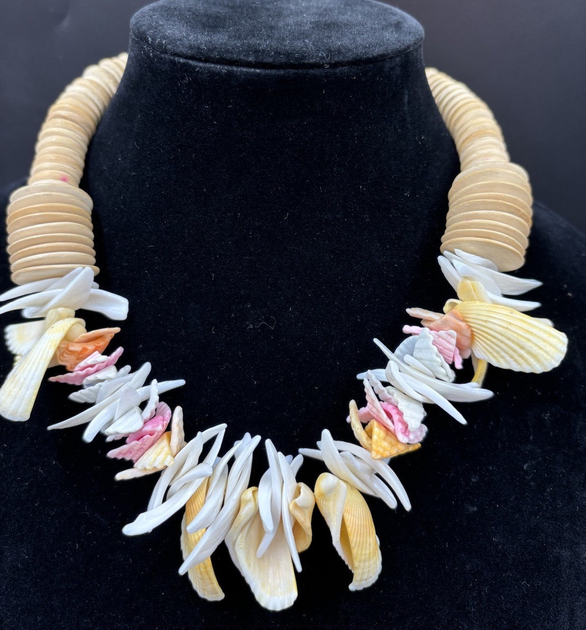 Vintage 80s 90s Chunky Shell Necklace Tropical Holiday Beach Jewelry