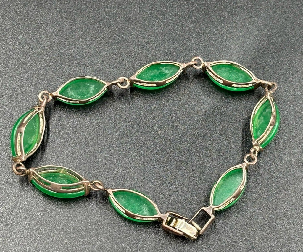 Vintage Peking Glass Green Leaf Bracelet Gold Tone Costume Jewelry