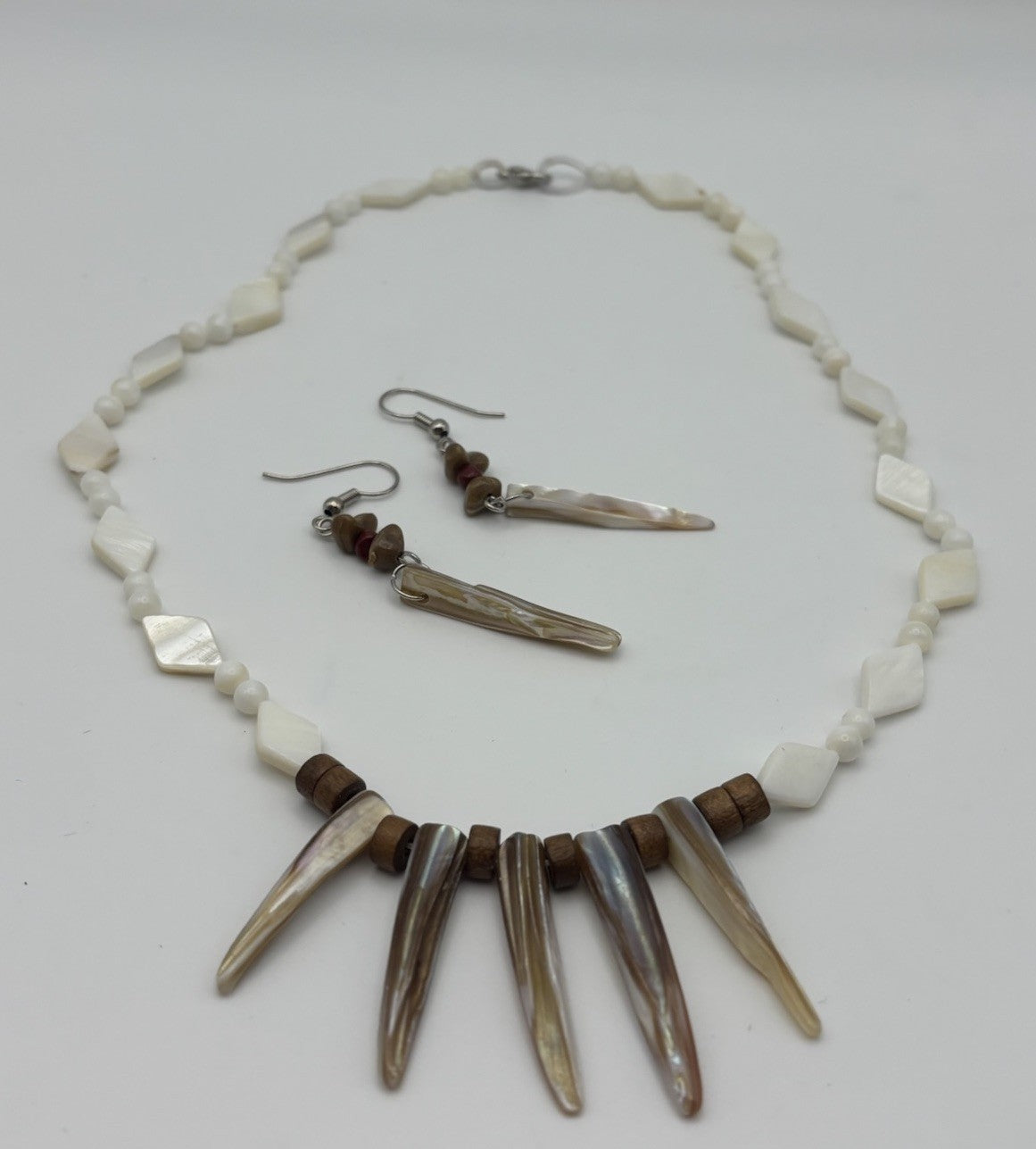 Vintage Tribal Shell Necklace Earrings Set Mother of Pearl Beads Boho Jewelry