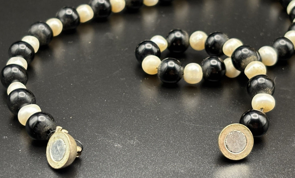 Vintage Cultured Pearl Black Onyx Bead Necklace Elegant Strand