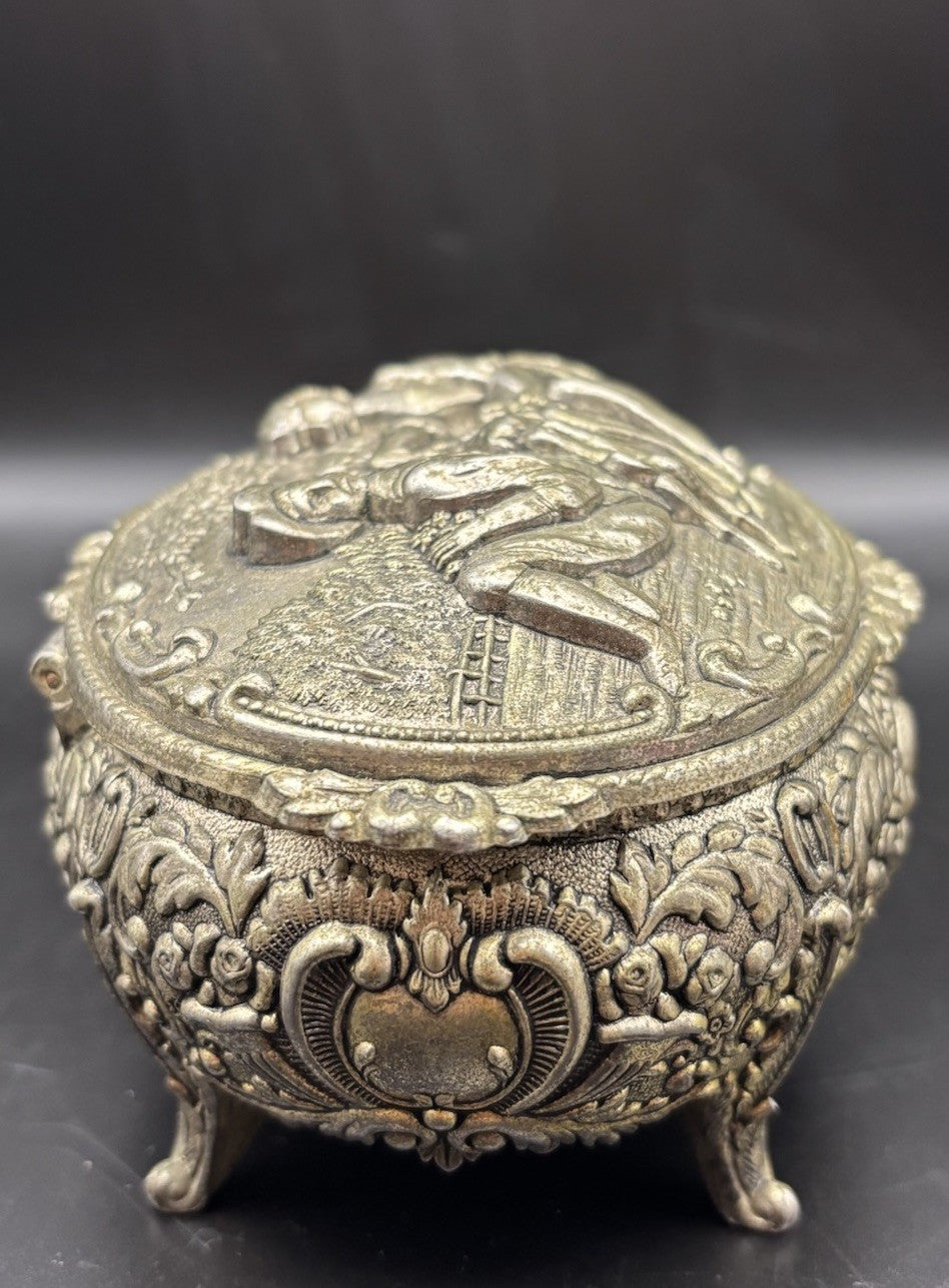 Vintage Ornate Trinket Box Romantic Couple Scene Jewellery Casket Velvet