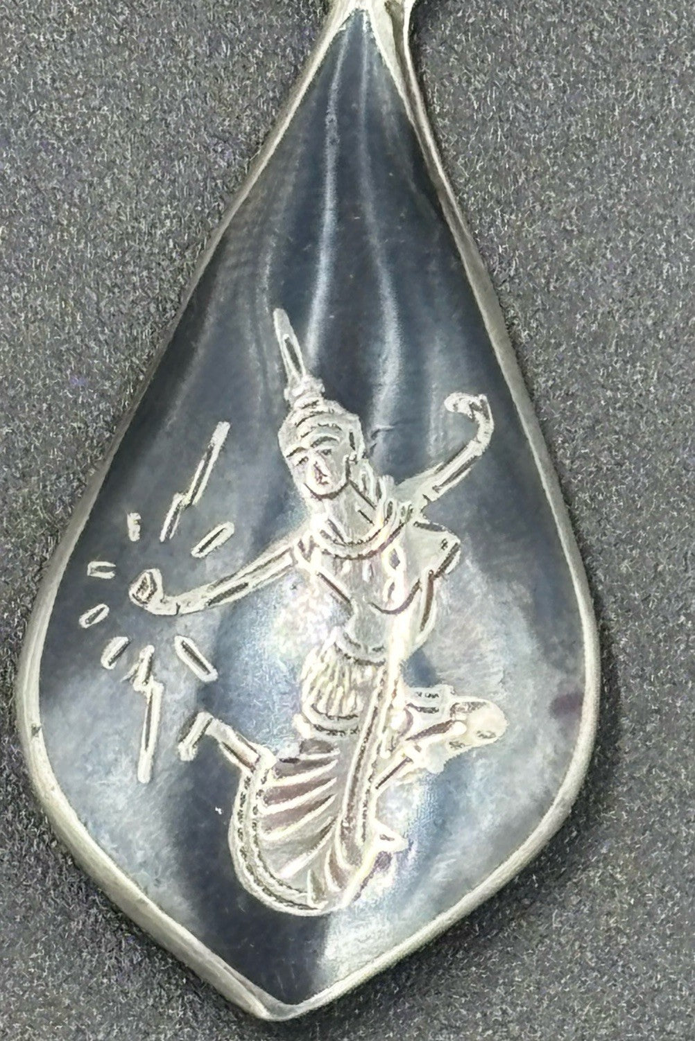Vintage Siam Sterling Silver Niello Gray Enamel Tear Drop Pendant