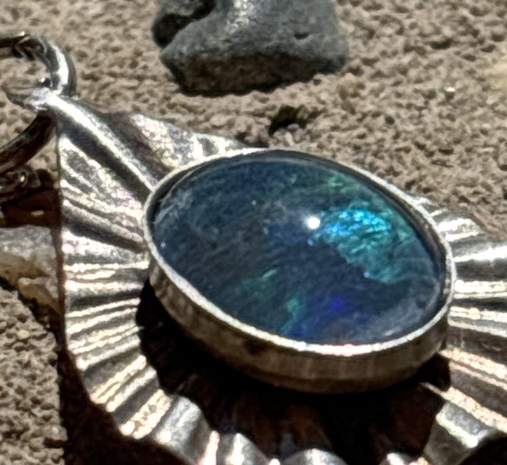 Vintage Sterling Silver Opal Doublet Pendant Necklace Blue Green Fire