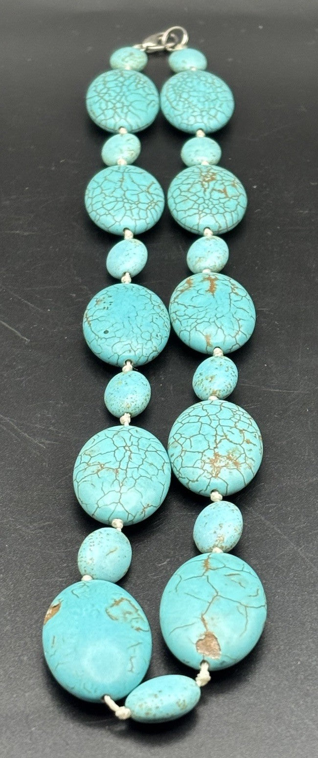 Vintage Turquoise Howlite Bead Necklace Knotted Statement Graduated 54.5cm