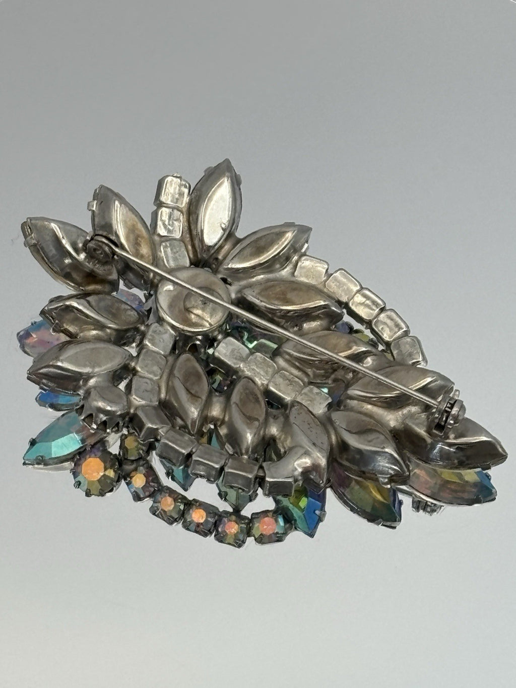 Vintage Juliana D&E AB Rhinestone Figure Eight Brooch