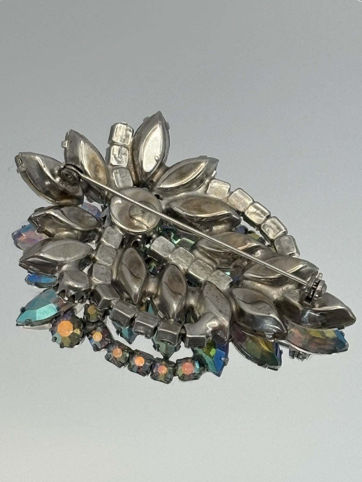 Vintage Juliana D&E AB Rhinestone Figure Eight Brooch