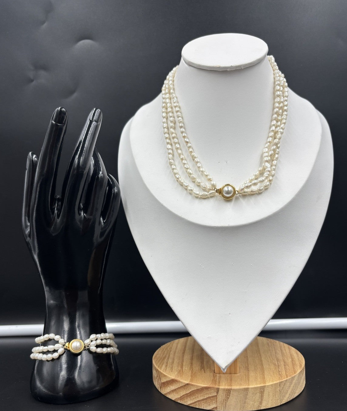 Vintage Cultured Pearl 3 Strand Necklace Bracelet Set 42cm 20cm Gold Clasp