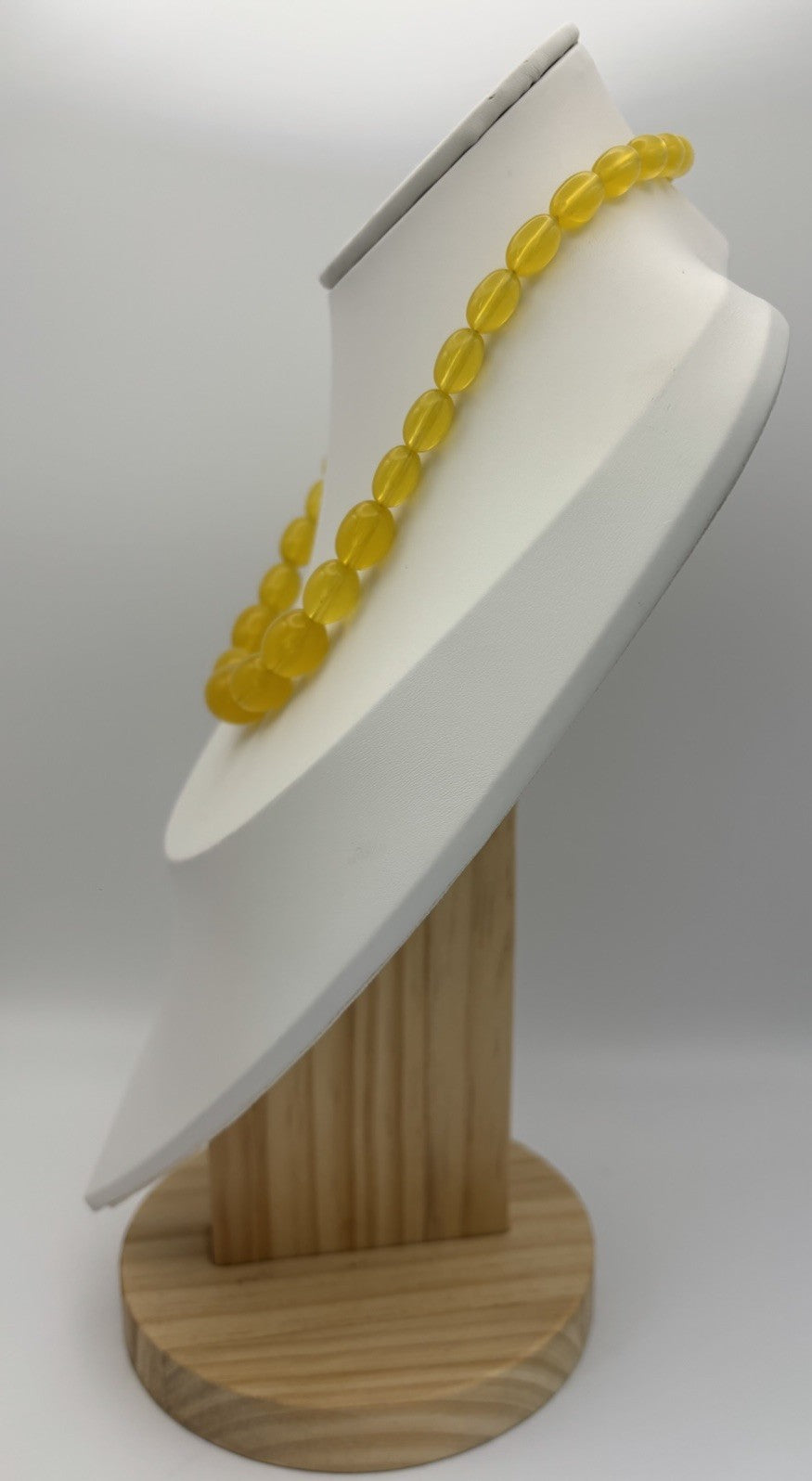 Vintage Lemon Yellow Lucite Bead Necklace Graduated Oval Mid Century