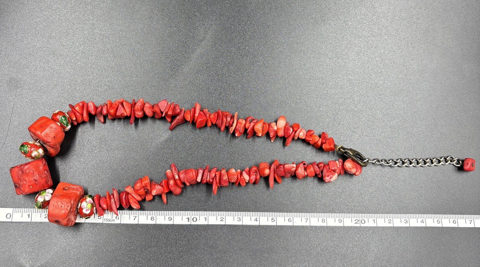 Vtg Red Chunky Coral Beads & Chipped Coral Necklace Art Glass Accents