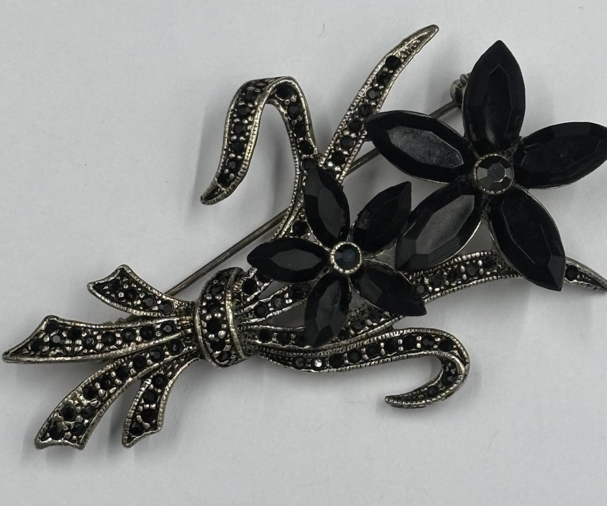 Vintage Black Flowers Brooch Silver Tone.