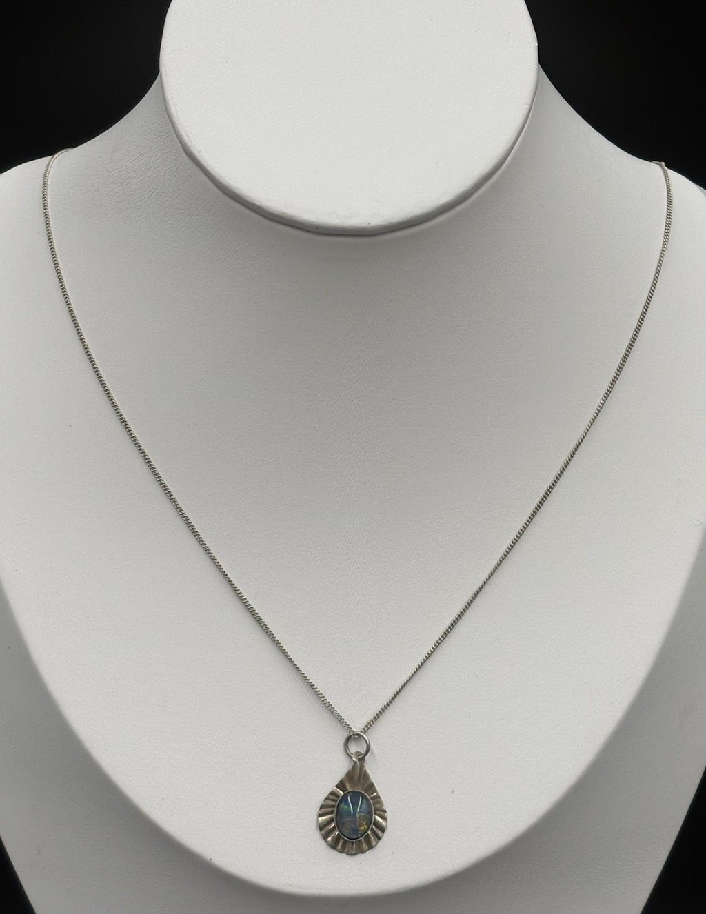 Vintage Sterling Silver Opal Doublet Pendant Necklace Blue Green Fire