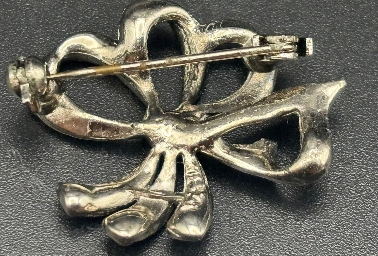 Vintage Silver Tone Marcasite Bow Brooch Ribbon Pin Retro Costume Jewellery