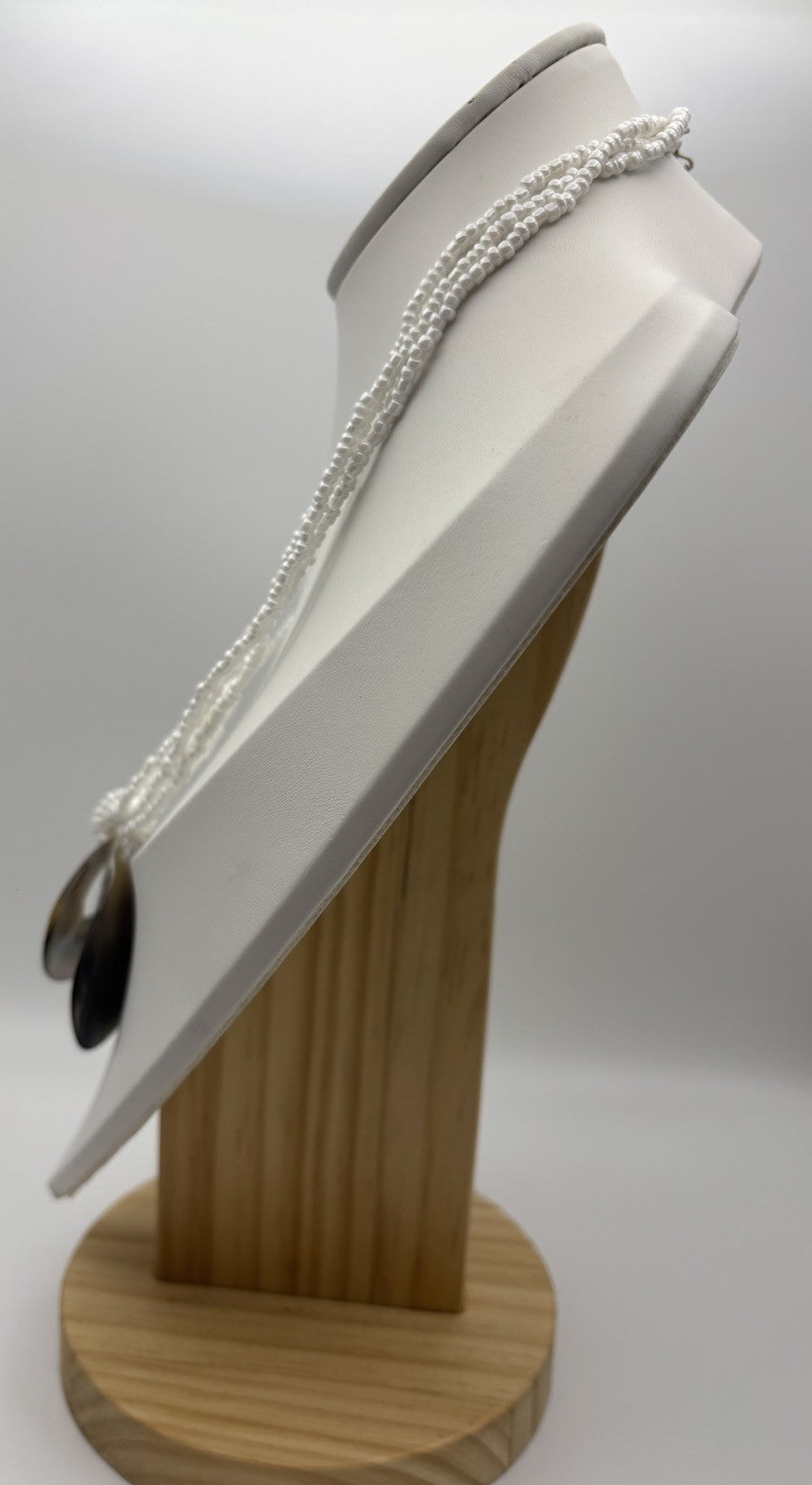 Mother of Pearl Shell Pendant Necklace – White Beaded Multi Strand