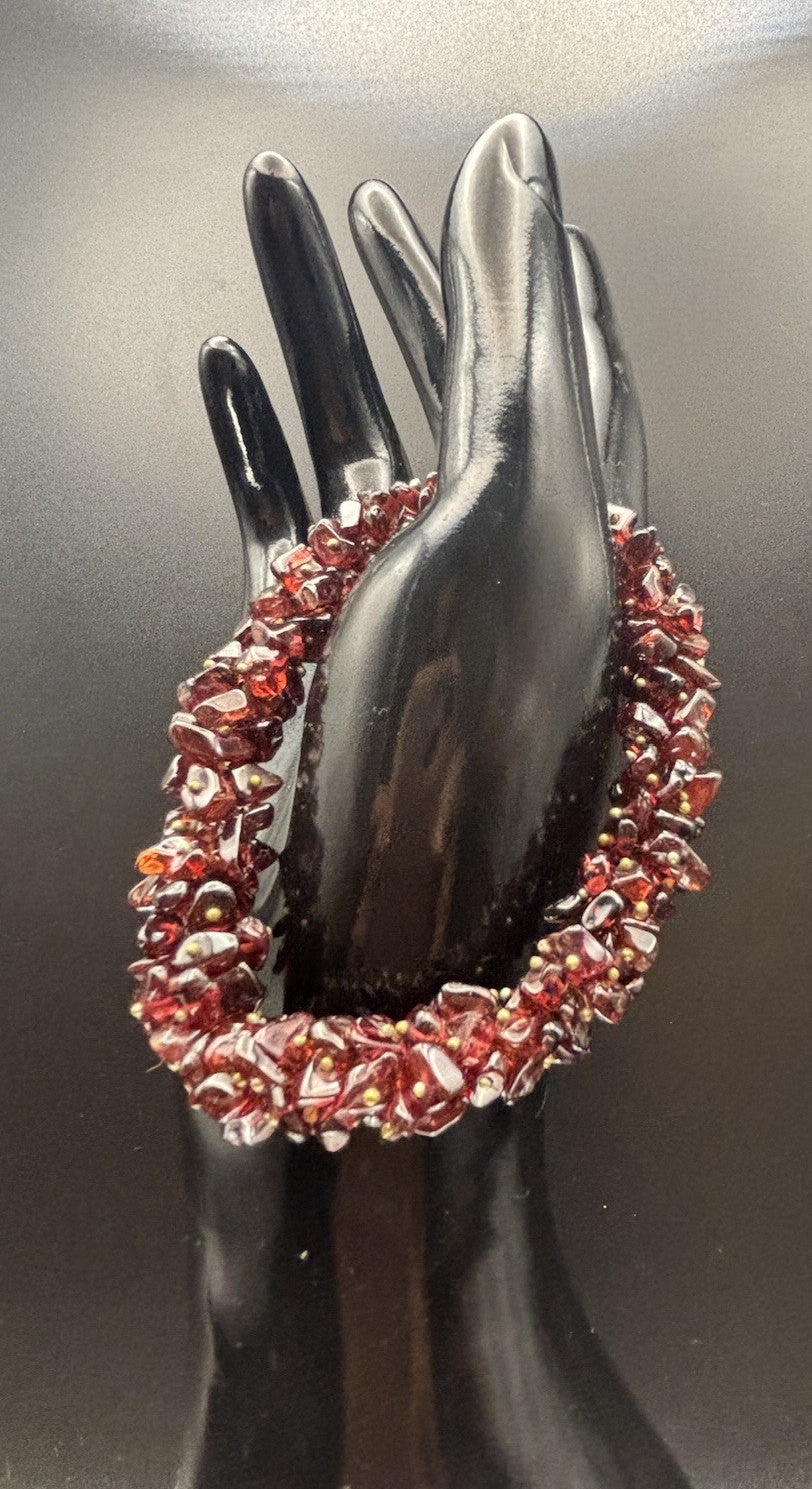 Natural Garnet Chip Stretch Bracelet Deep Red Gemstone Cluster Vintage