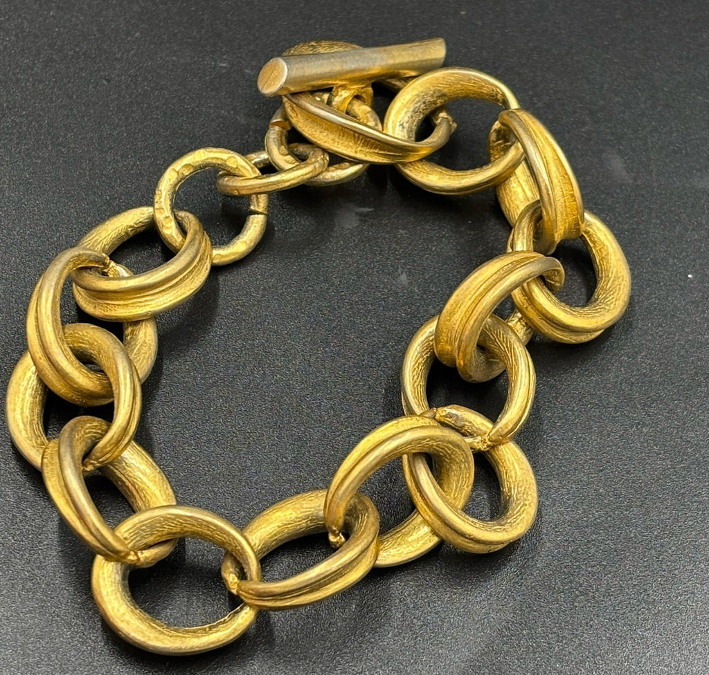 Vintage Chunky Gold Tone Chain Bracelet Brushed Links Toggle Clasp
