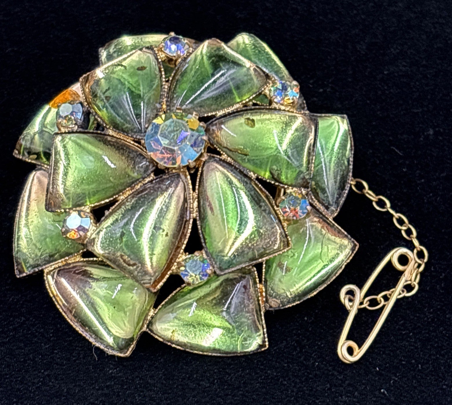 Vintage Green Aurora Borealis Rhinestone Flower Brooch Gold Tone