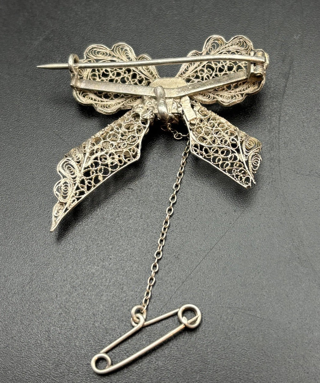 Vintage Sterling Silver Filigree Bow Brooch Safety Chain Art Deco Pin