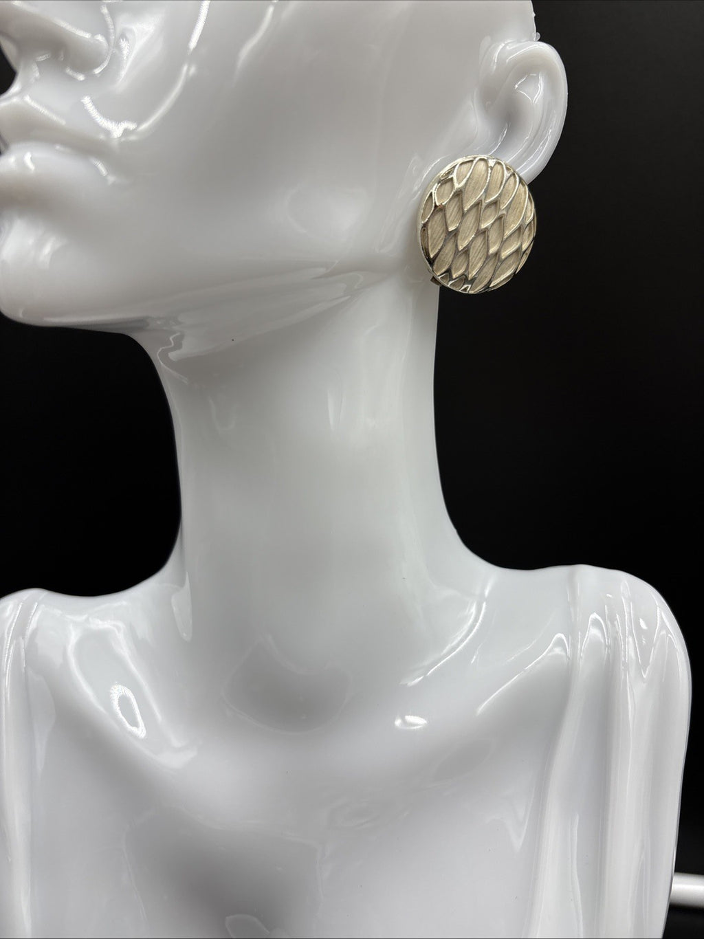 Vintage MARBOUX Clip-On Earrings – Silver-Tone Textured Round Statement