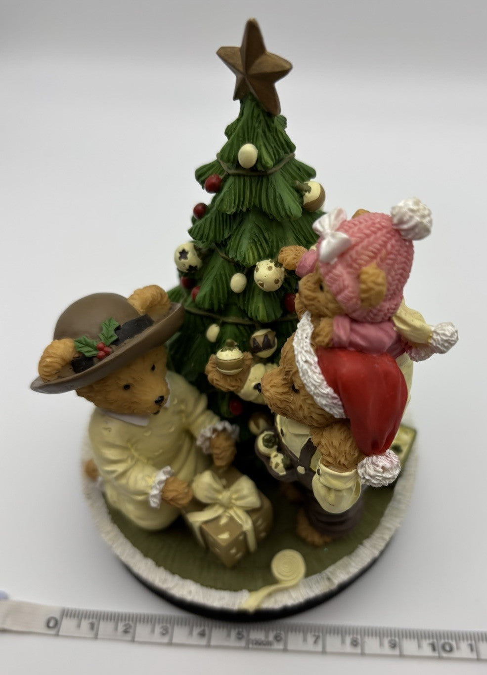 AVON Christmas Bear Figurine Vintage Beary Bear Family with Tree & Gifts*