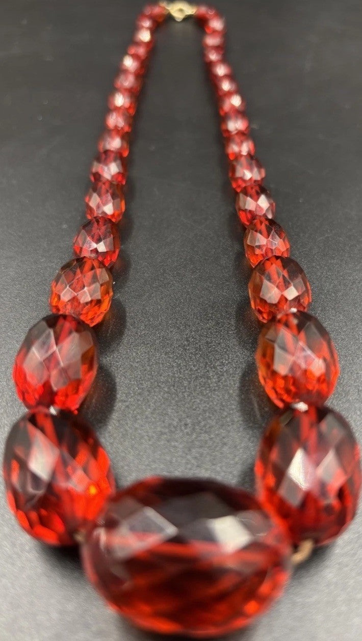 Antique Tested Cherry Bakelite Graduated Faceted Bead Necklace Art Deco Incl Box