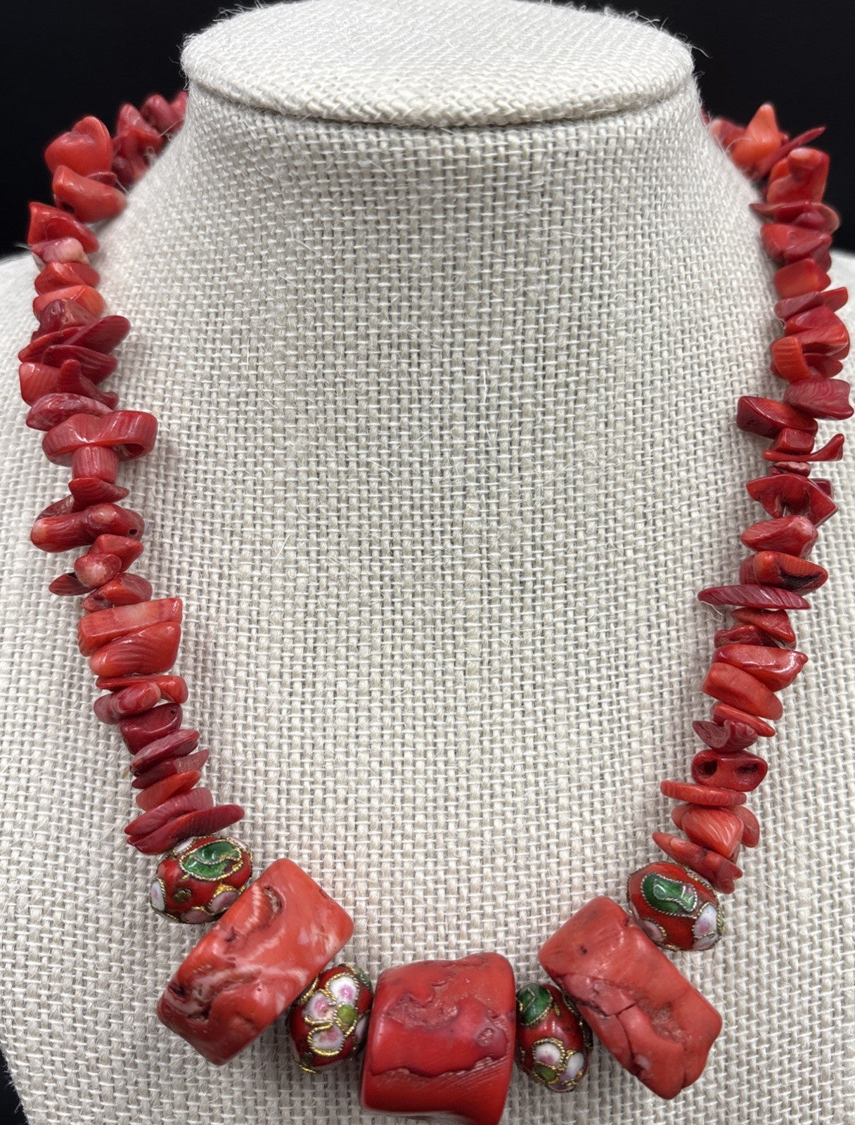 Vtg Red Chunky Coral Beads & Chipped Coral Necklace Art Glass Accents