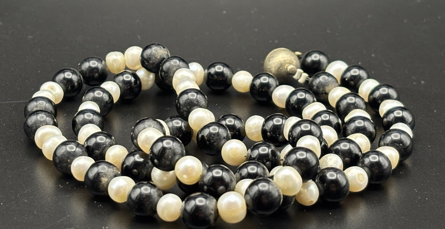 Vintage Cultured Pearl Black Onyx Bead Necklace Elegant Strand