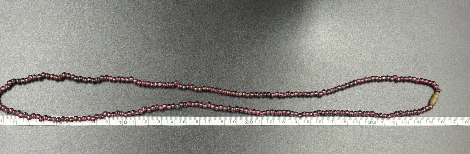 Vintage Natural Garnet Bead Necklace – Gold Tone Barrel Clasp