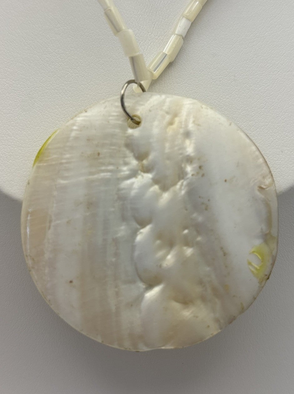 Vintage 1990s Shell Resin Pendant Necklace Dried Flower Boho Jewelry