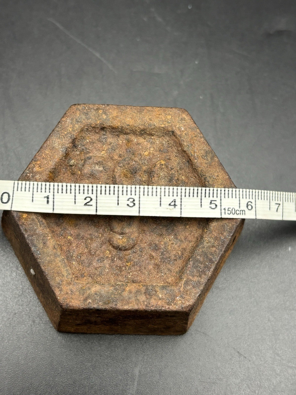Vintage Cast Iron 500g Scale Weight Hex Industrial Calibration