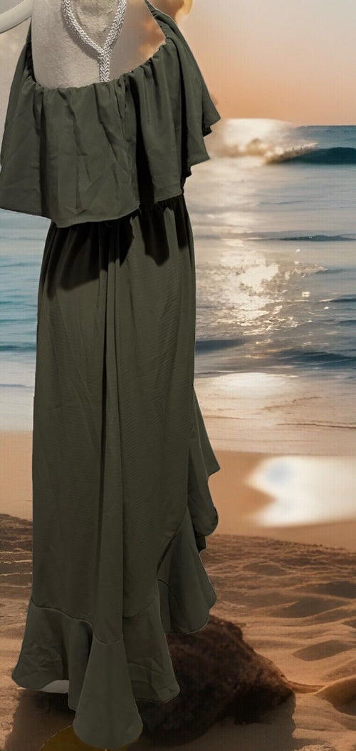 Off shoulder neckline detail