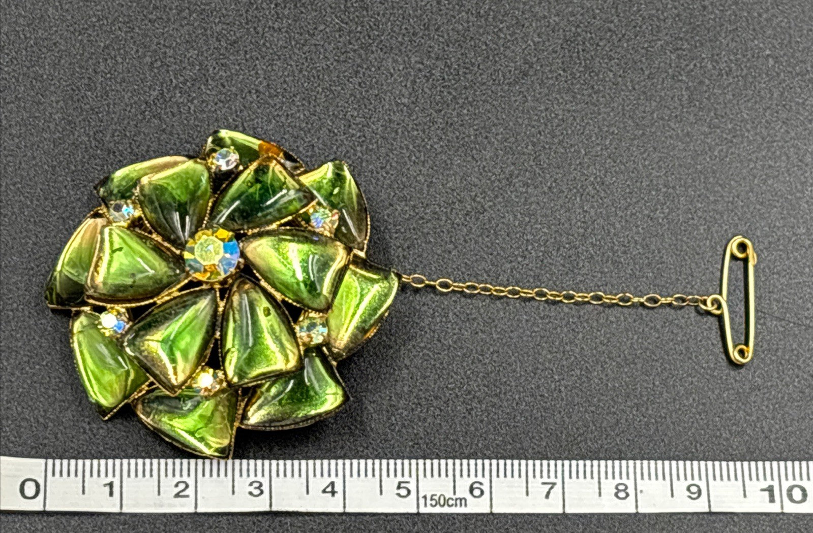 Vintage Green Aurora Borealis Rhinestone Flower Brooch Gold Tone