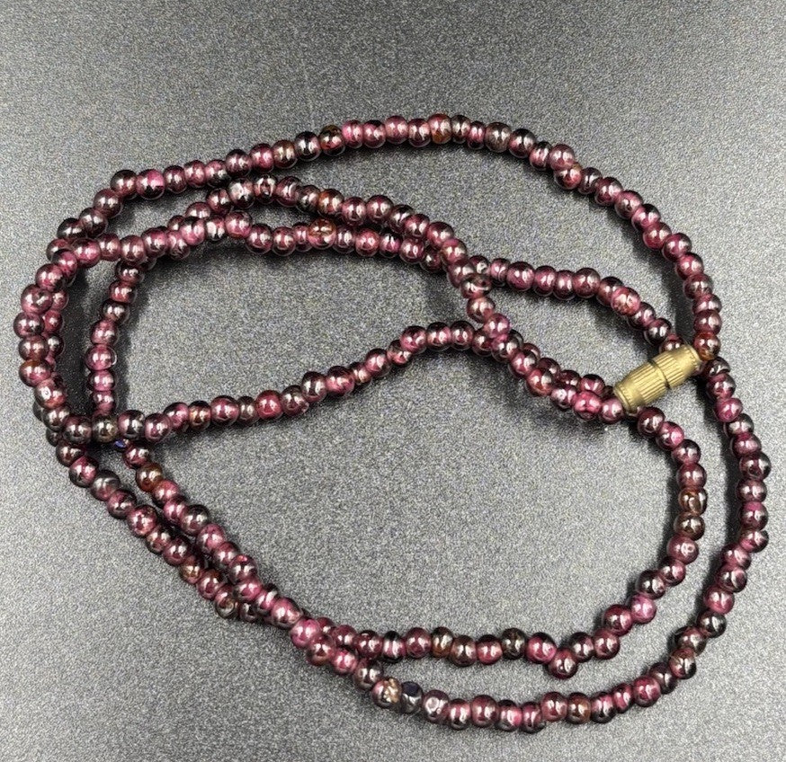 Vintage Natural Garnet Bead Necklace – Gold Tone Barrel Clasp