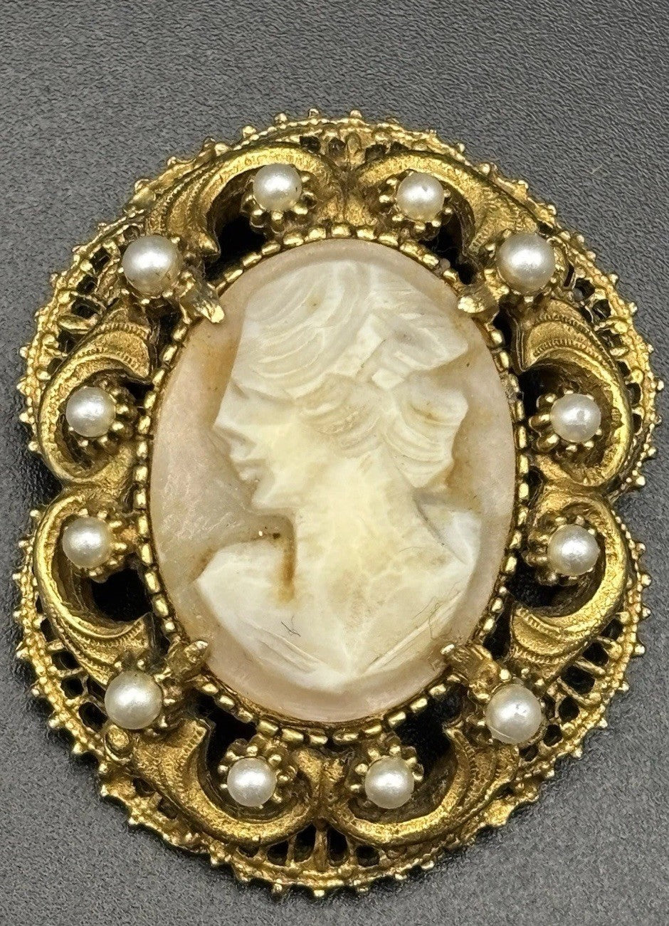Vintage Florenza Cameo Brooch Faux Pearl Gold Tone Pendant