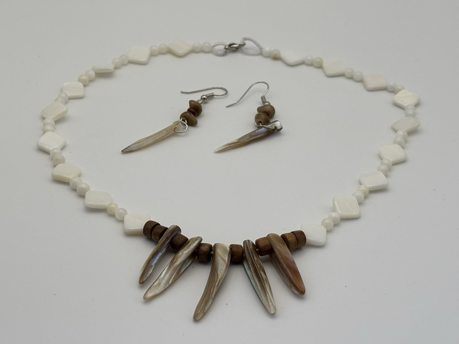 Vintage Tribal Shell Necklace Earrings Set Mother of Pearl Beads Boho Jewelry