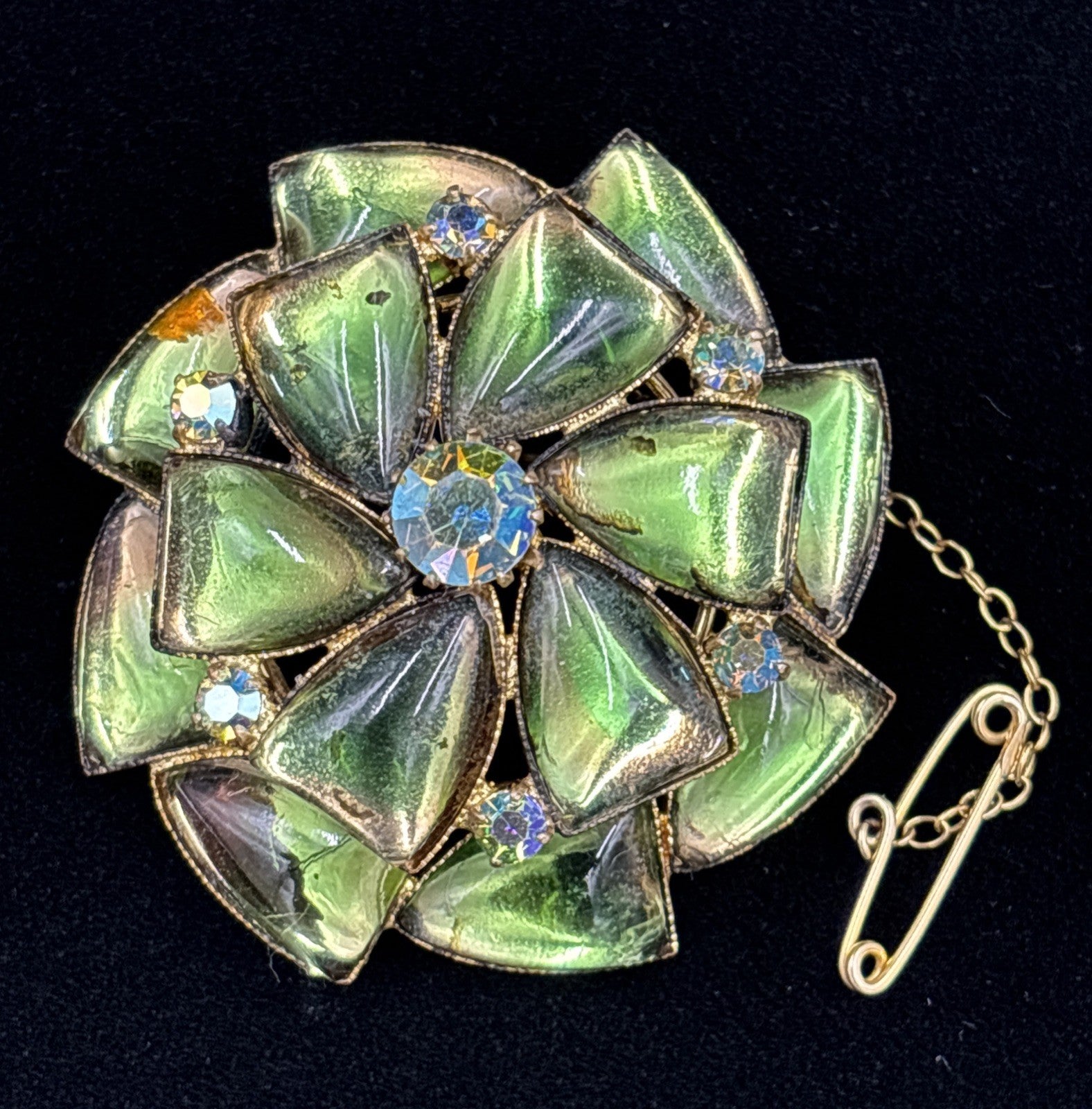 Vintage Green Aurora Borealis Rhinestone Flower Brooch Gold Tone