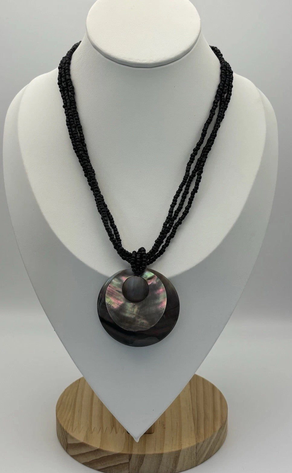 Mother of Pearl Shell Pendant Necklace – Black Beaded Multi Strand