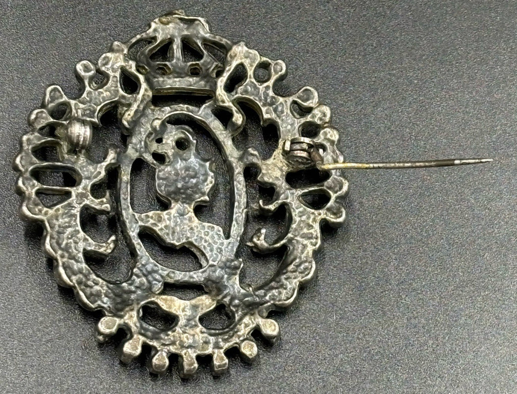 Vintage Ornate Heraldic Knight Brooch – Silver-Tone Metal, Peruzzi Style (5.5cm)