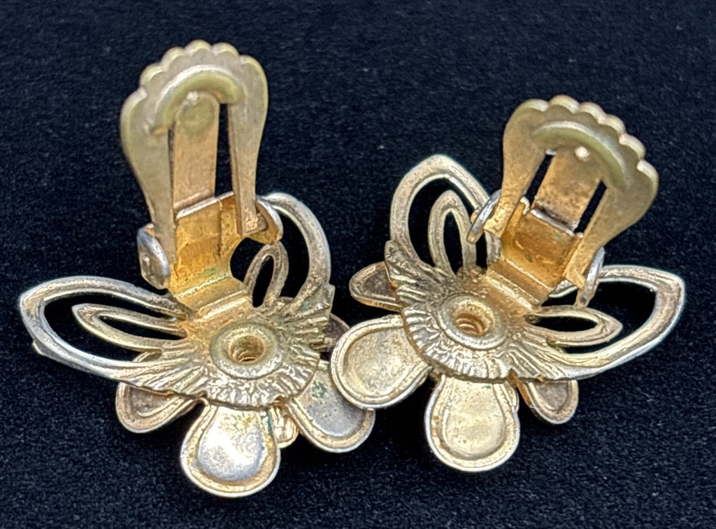 Vintage Barclay green rhinestone gold tone Clip On Earrings