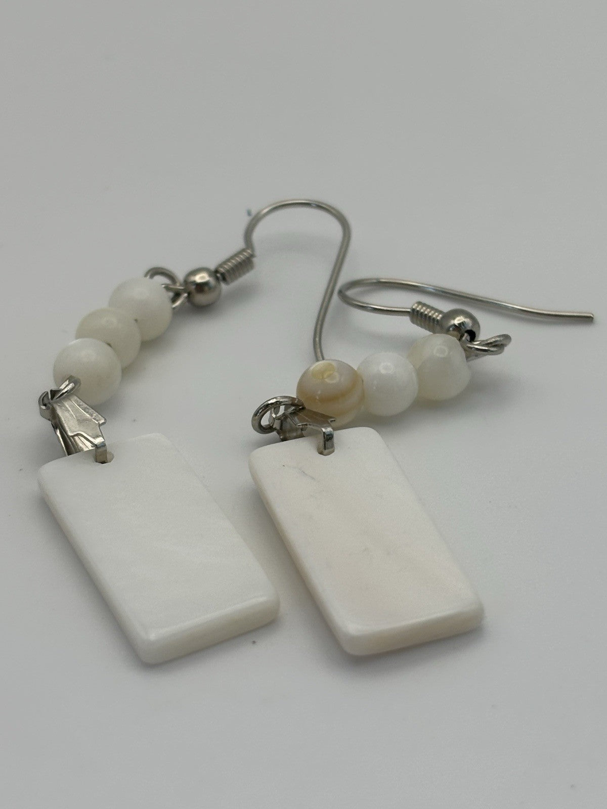 Vintage Mother of Pearl Necklace and Earrings Set White Shell Beads Jewelry