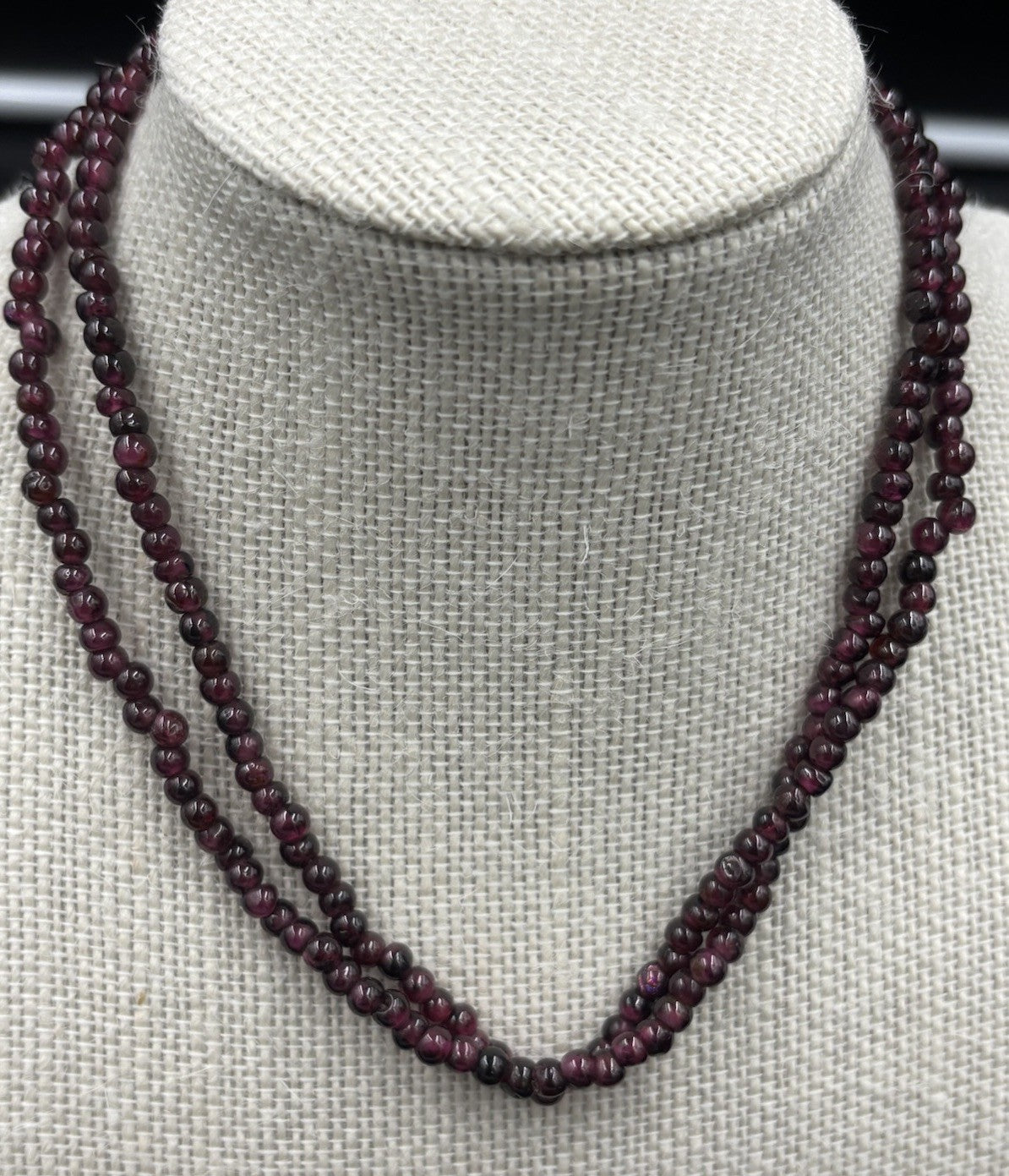 Vintage Natural Garnet Bead Necklace – Gold Tone Barrel Clasp