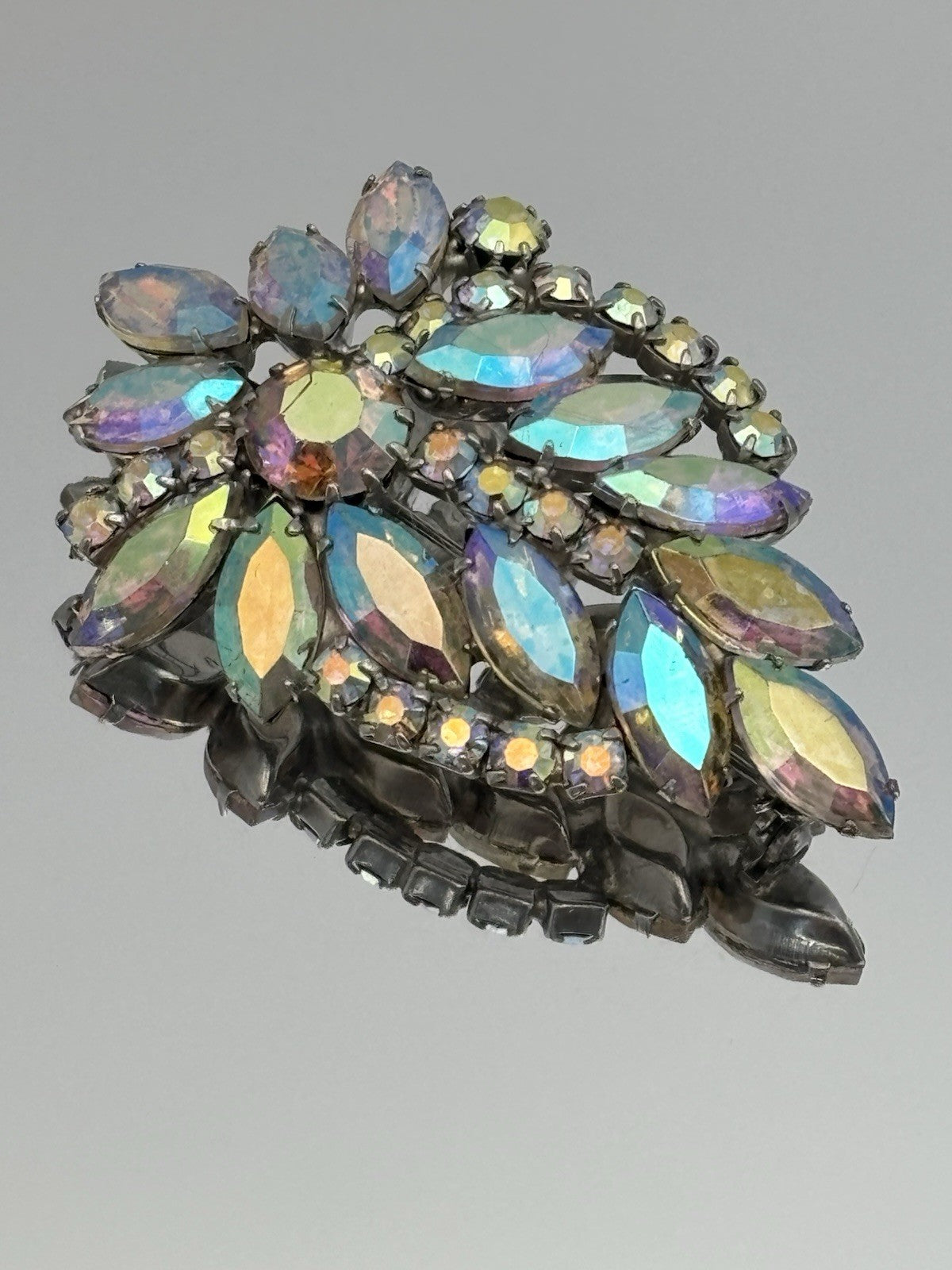 Vintage Juliana D&E AB Rhinestone Figure Eight Brooch