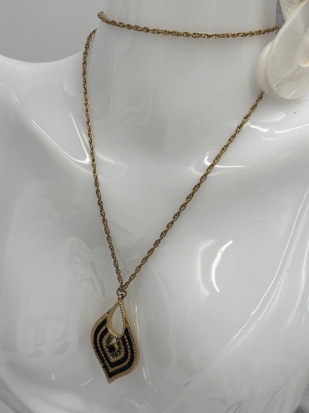 Vintage Jewellery Bulk Lot Estate Mixed Wearable Resale Collection