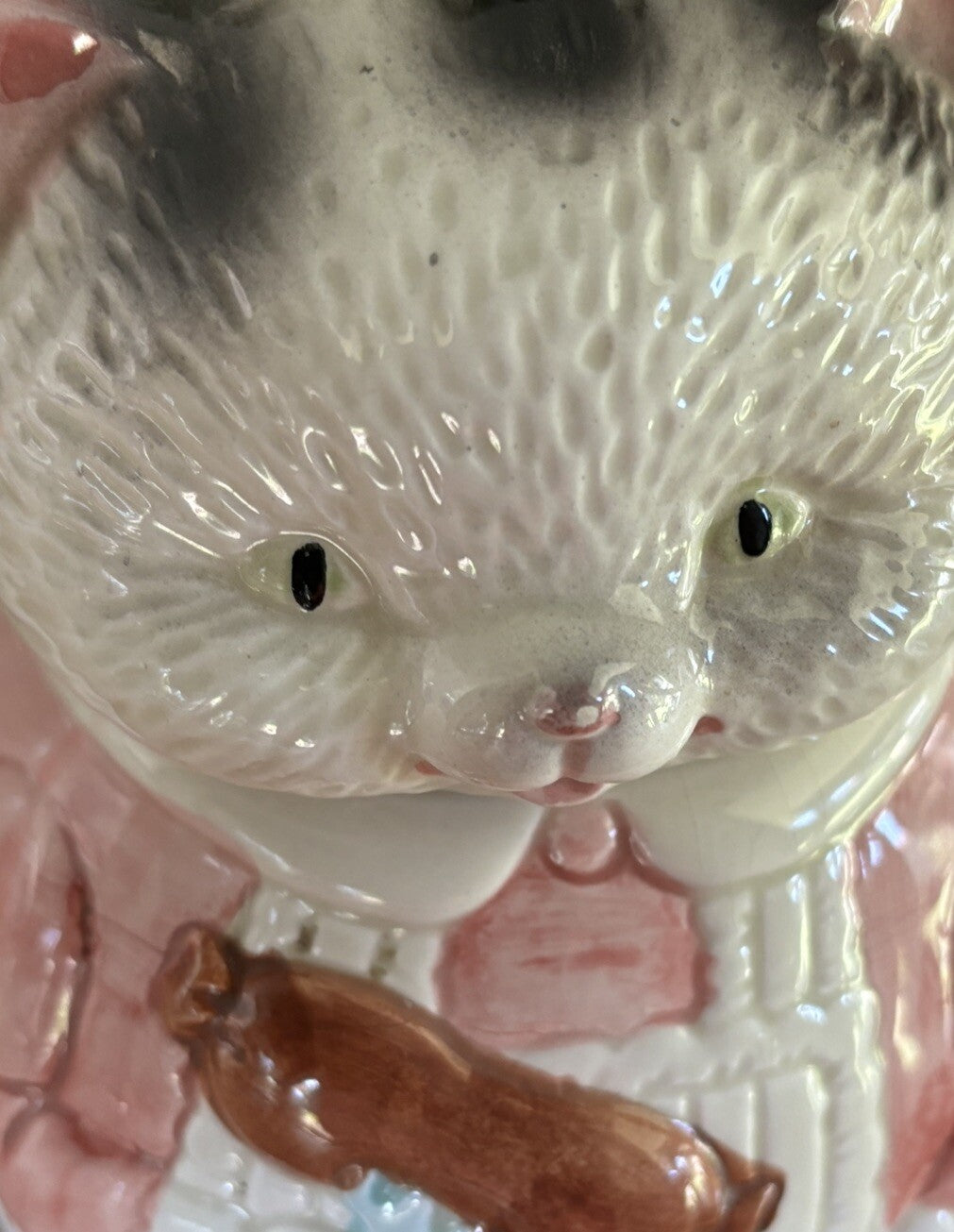 Ron Gordon Kitschy Vintage Ceramic Cat Eating Sausage Teapot 6”