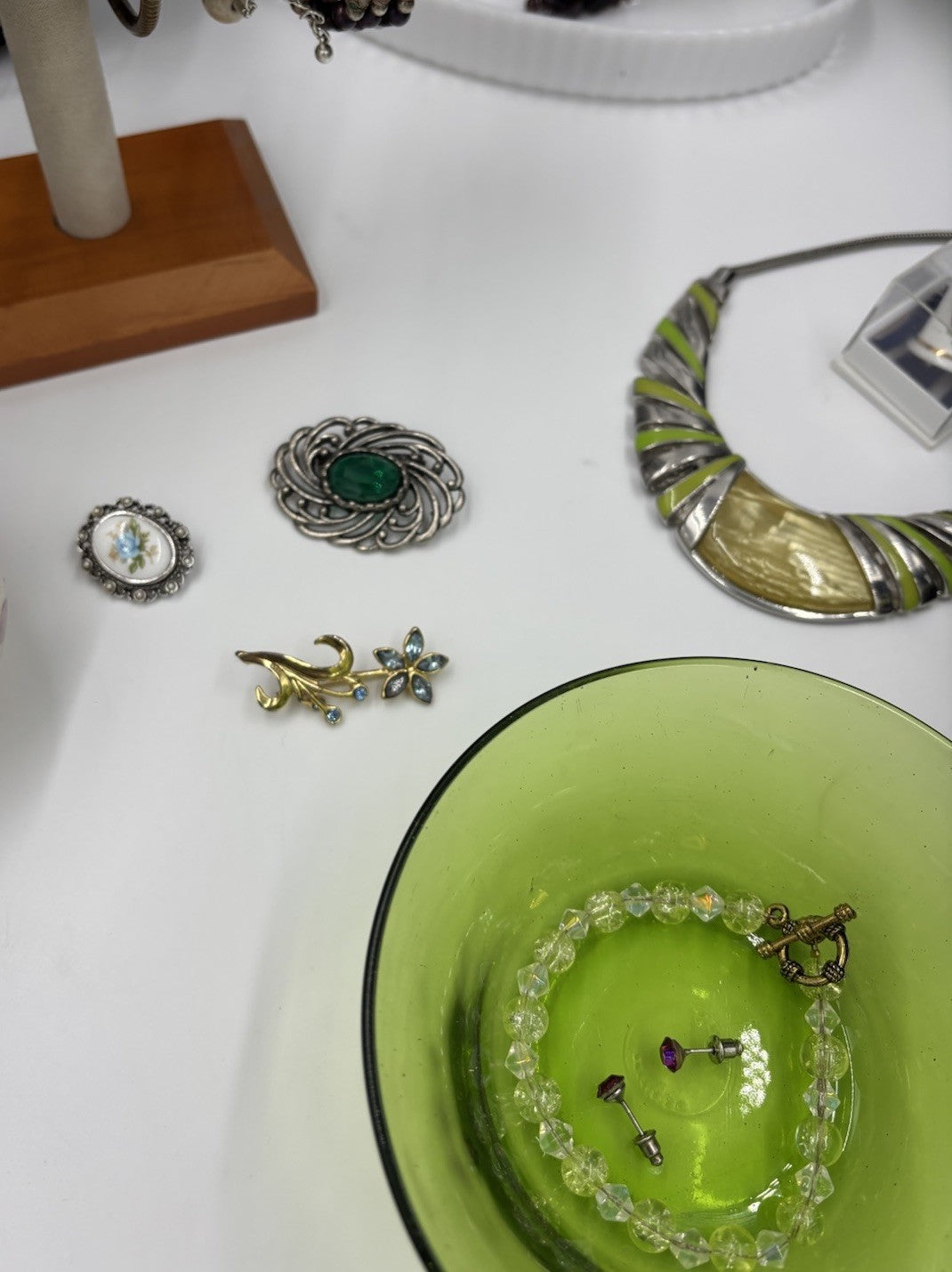 Vintage Jewellery Bulk Lot Estate Mixed Wearable Resale Collection