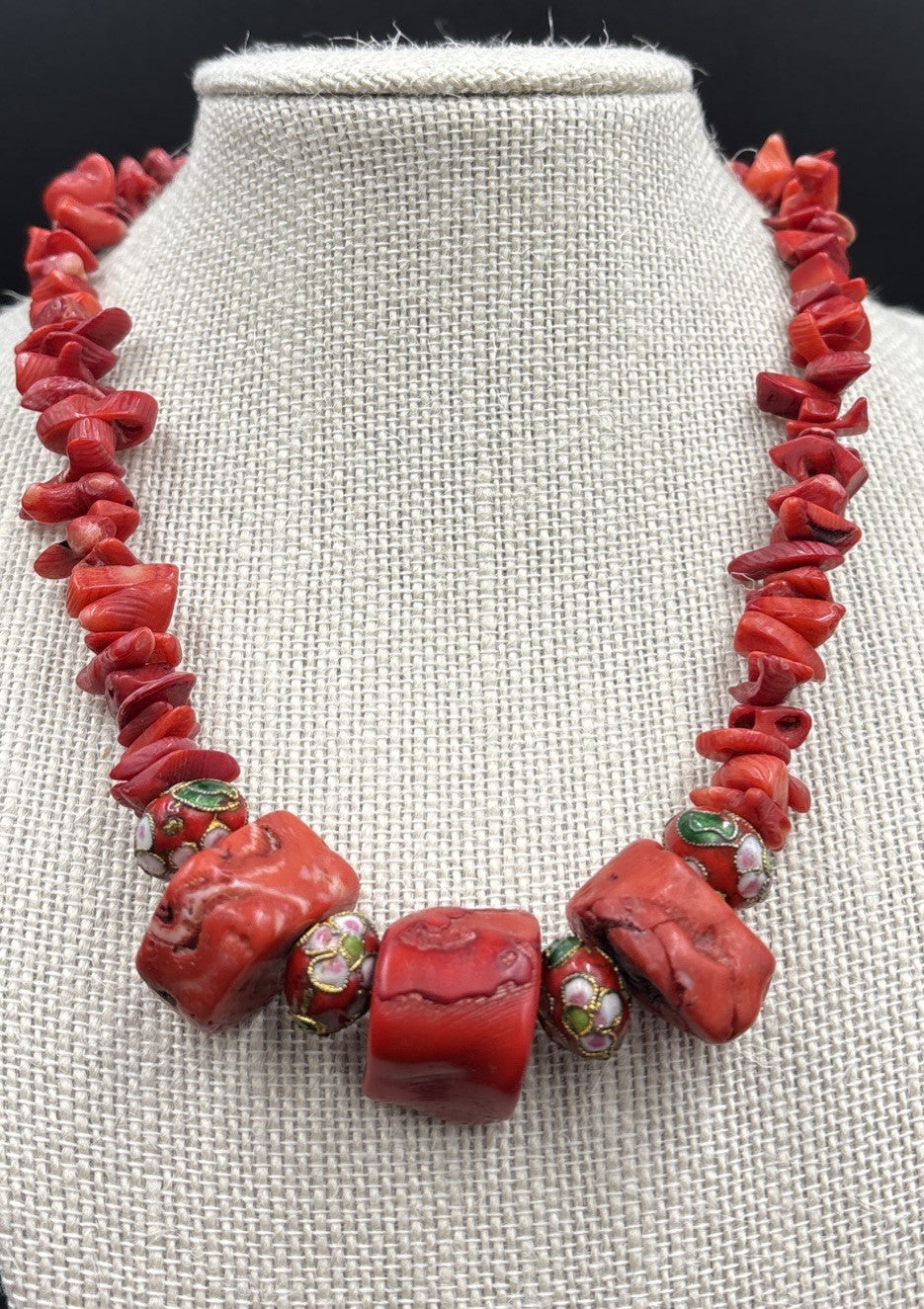 Vtg Red Chunky Coral Beads & Chipped Coral Necklace Art Glass Accents
