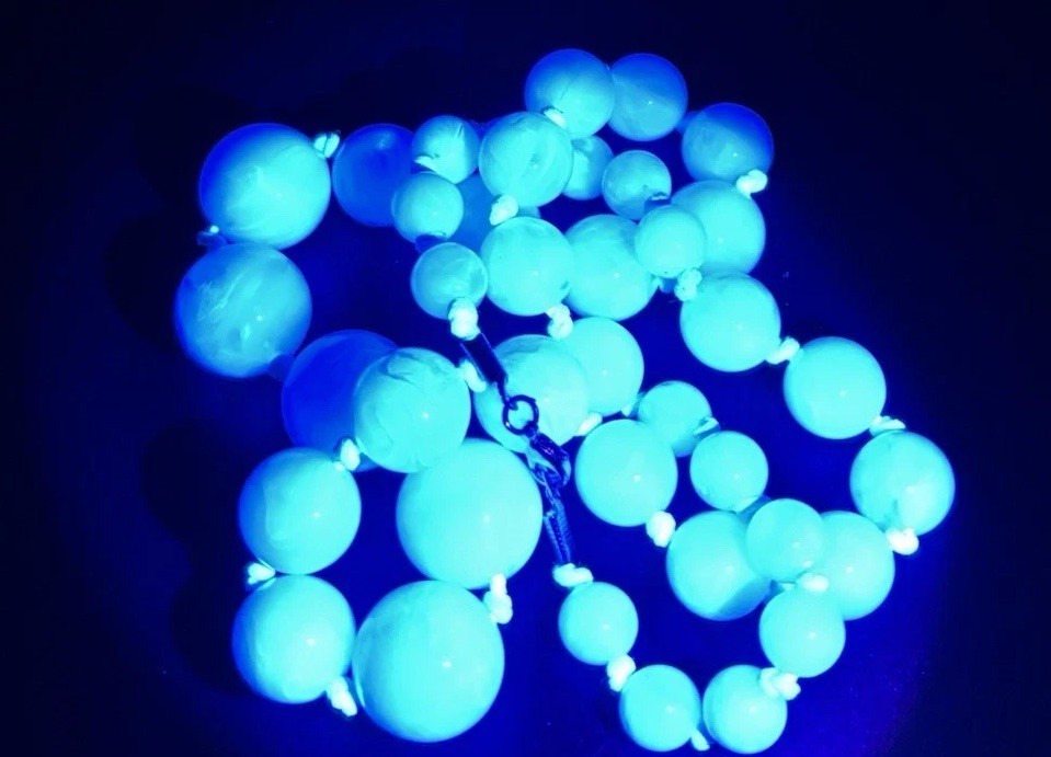 Vintage White Lucite Necklace Swirled Moonglow UV Reactive Beads