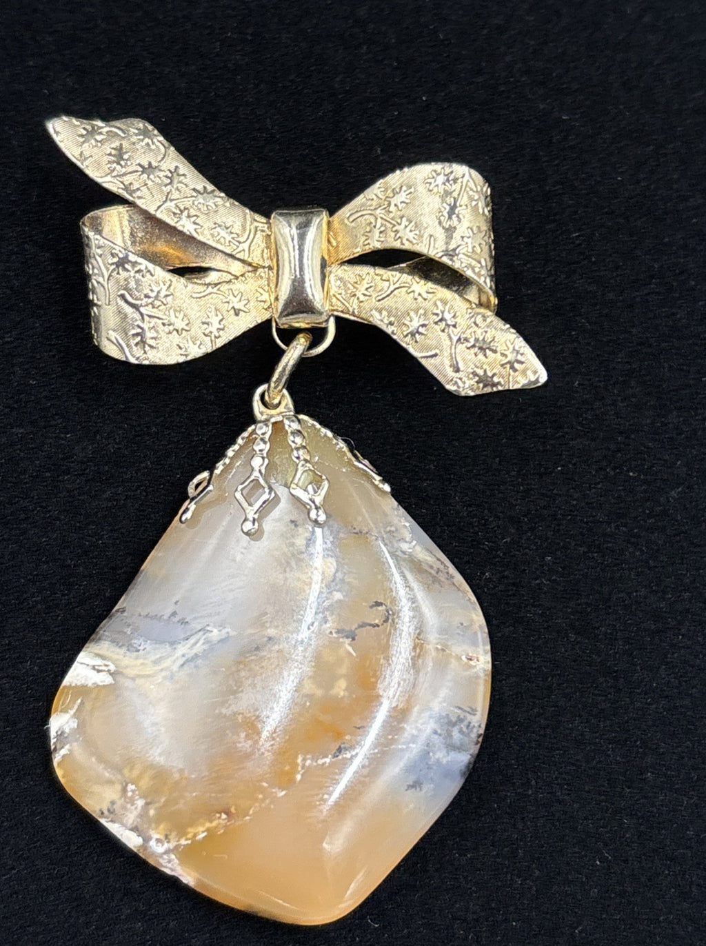 Vintage Scottish Agate Dangle Bow Brooch ￼