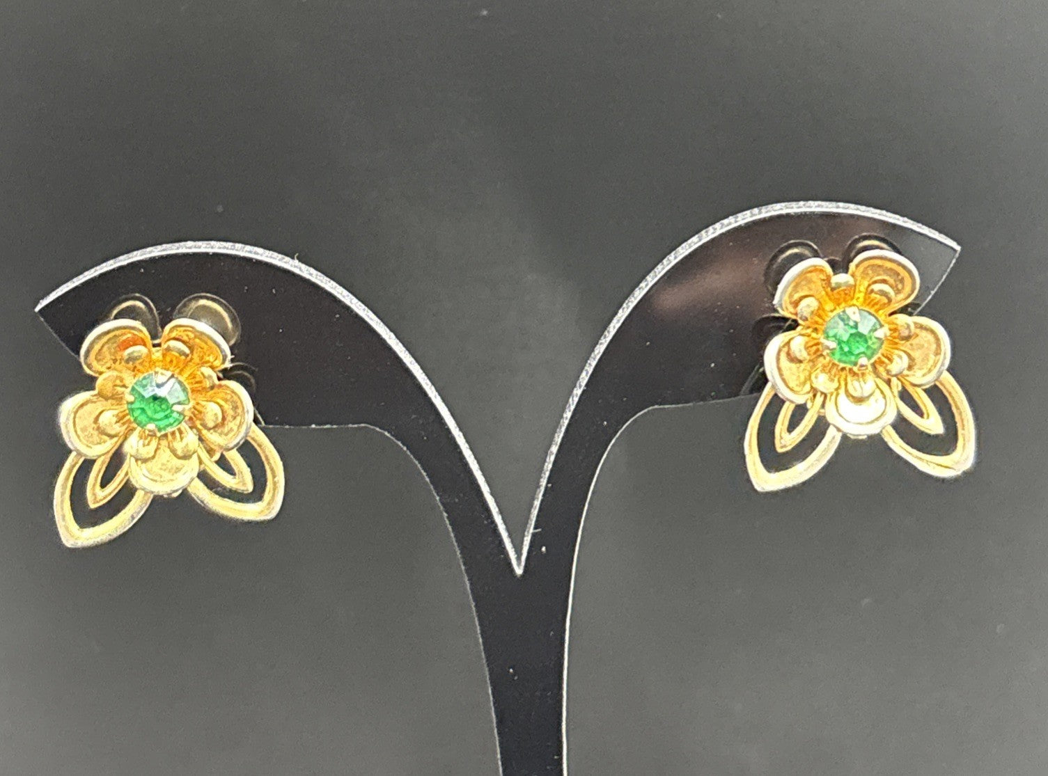 Vintage Barclay green rhinestone gold tone Clip On Earrings