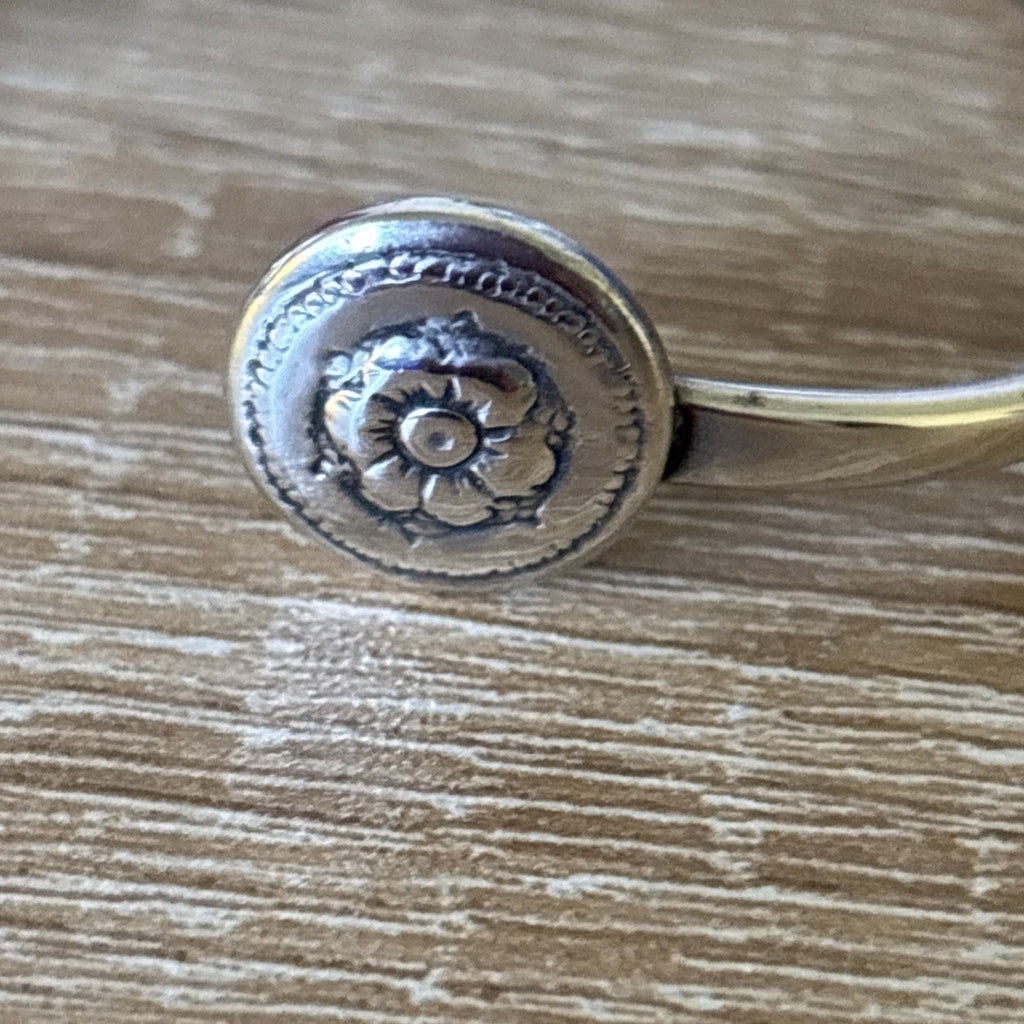 Vintage Silver Flower Cuff Bracelet – Open-End Design, Artisan Made